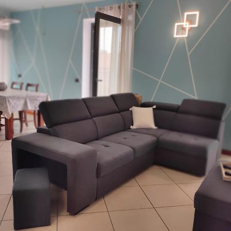 Garda Dreams Apartment Torri Del Benaco Exterior photo
