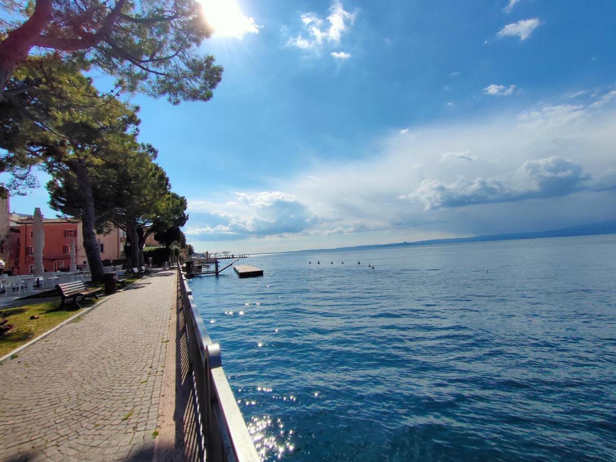 Garda Dreams Apartment Torri Del Benaco Exterior photo