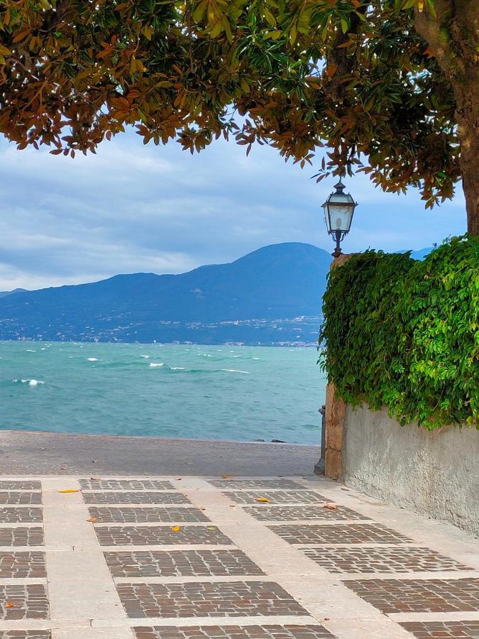 Garda Dreams Apartment Torri Del Benaco Exterior photo