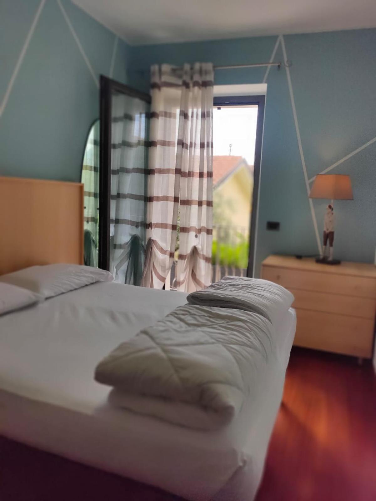 Garda Dreams Apartment Torri Del Benaco Exterior photo