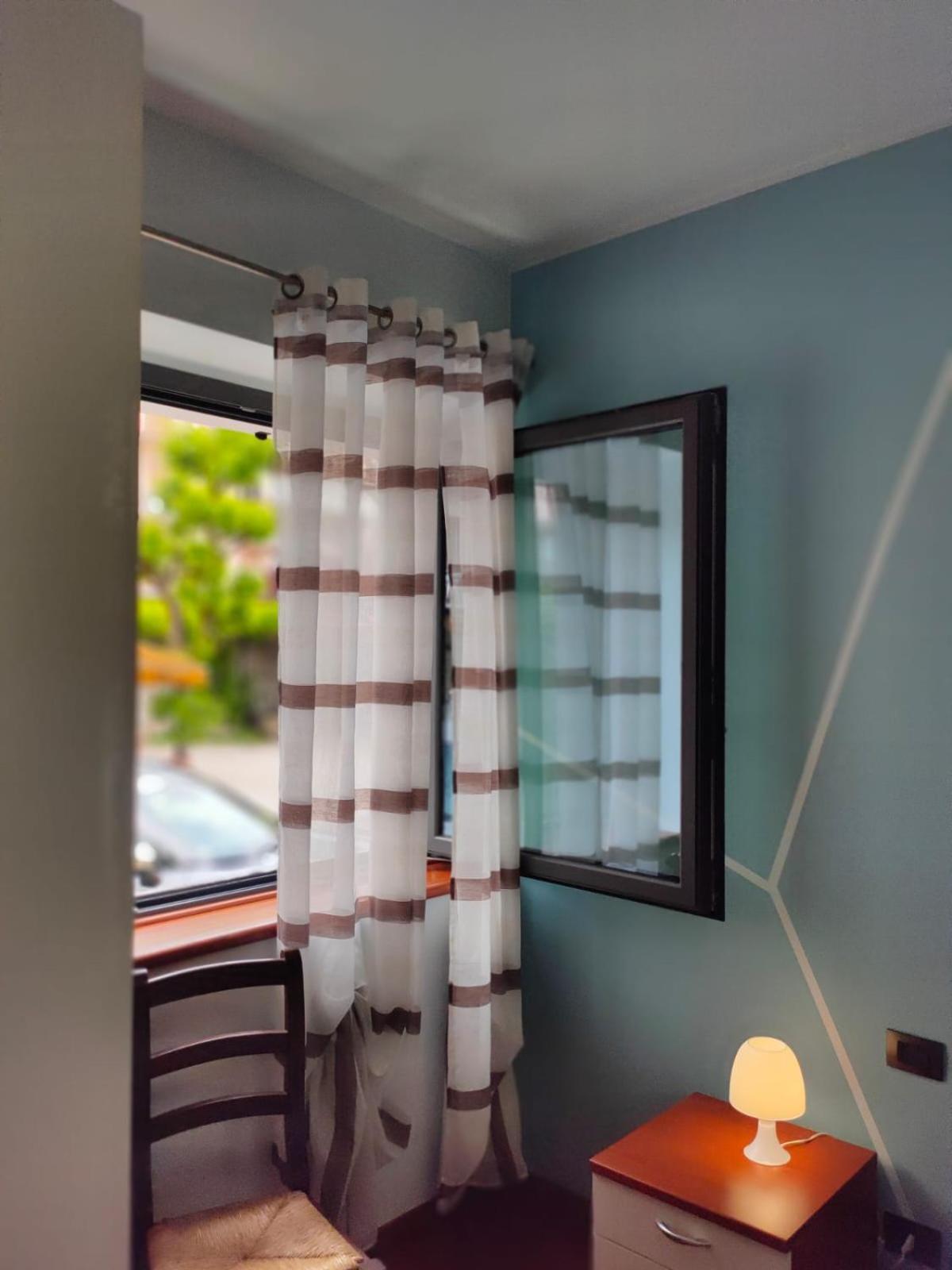 Garda Dreams Apartment Torri Del Benaco Exterior photo